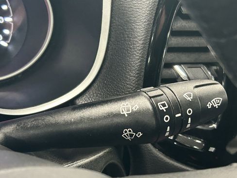 Used 2018 Jeep Compass Latitude image 26