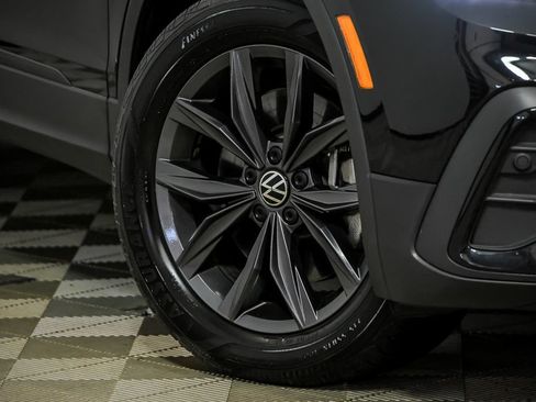 Certified 2023 Volkswagen Tiguan SE AWD/4WD image 3