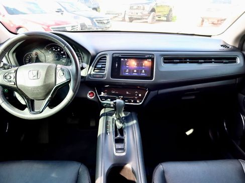 Used 2017 Honda HR-V EX-L image 9