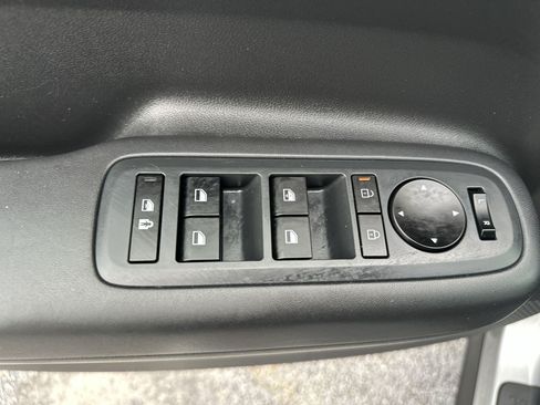 Used 2024 Hyundai Santa Fe SE FWD image 15