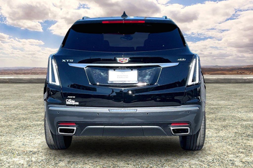 Used 2023 Cadillac XT5 Sportv w/ Technology Package AWD/4WD image 6