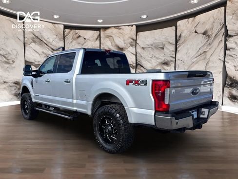 Used 2018 Ford F250 Lariat w/ Lariat Ultimate Package AWD/4WD image 2