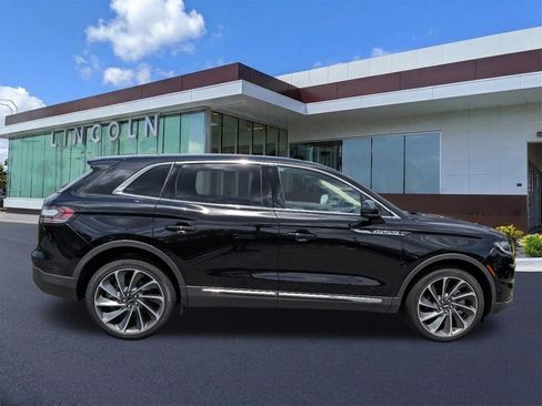 Certified 2023 Lincoln Nautilus Reserve w/ Equipment Group 202A image 4