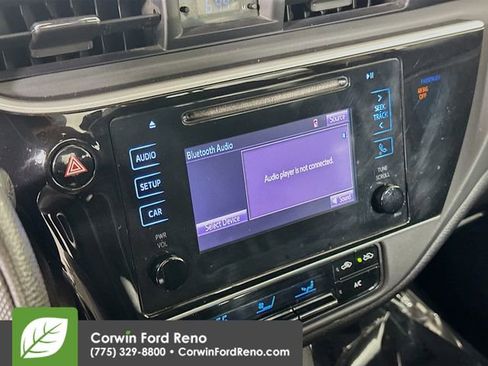 Used 2018 Toyota Corolla LE FWD image 14