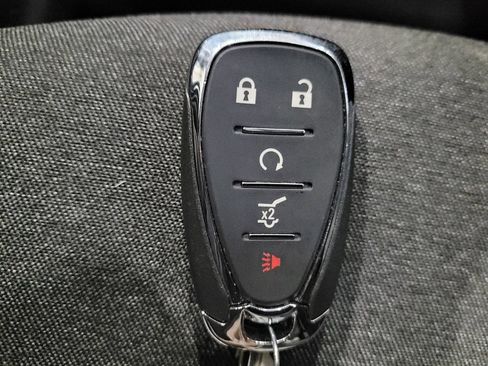 Used 2023 Chevrolet Equinox LT AWD/4WD image 32