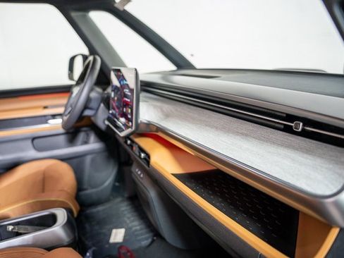 New 2025 Volkswagen ID. Buzz Pro S image 47