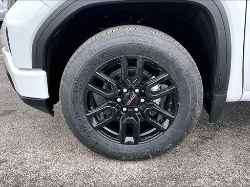 New 2026 GMC Sierra 1500 Elevation image 12