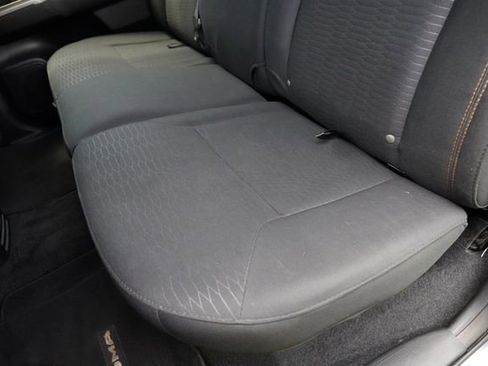 Used 2019 Toyota Tacoma SR5 RWD image 22