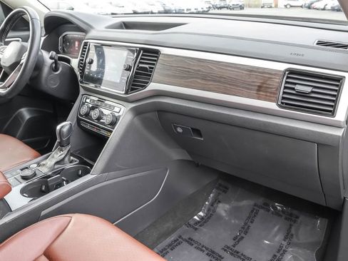 Used 2022 Volkswagen Atlas SE image 35