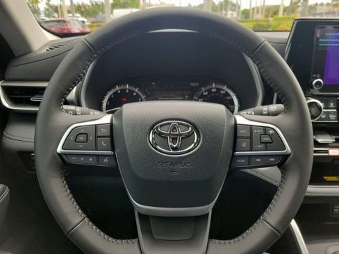 New 2026 Toyota Highlander XLE AWD/4WD image 12