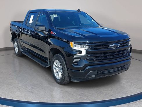 Used 2024 Chevrolet Silverado 1500 RST w/ Convenience Package II AWD/4WD image 3