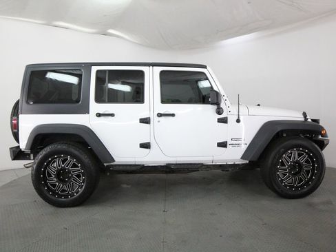 Used 2016 Jeep Wrangler Unlimited Sport w/ Quick Order Package 24S AWD/4WD image 4