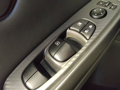 Used 2025 Nissan Sentra S image 27