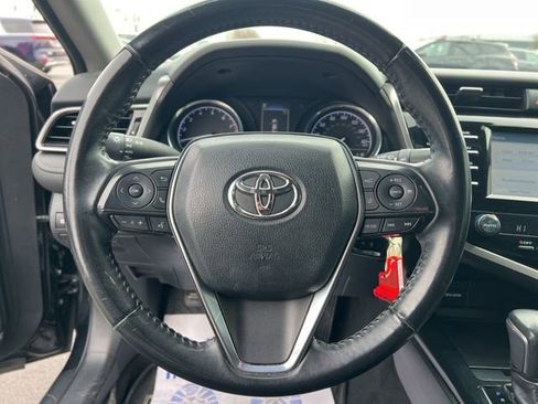 Used 2020 Toyota Camry SE image 13