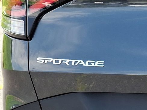 Certified 2024 Kia Sportage LX AWD/4WD image 16