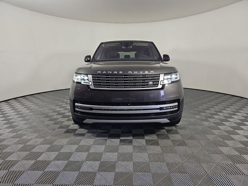 Used 2023 Land Rover Range Rover First Edition image 5