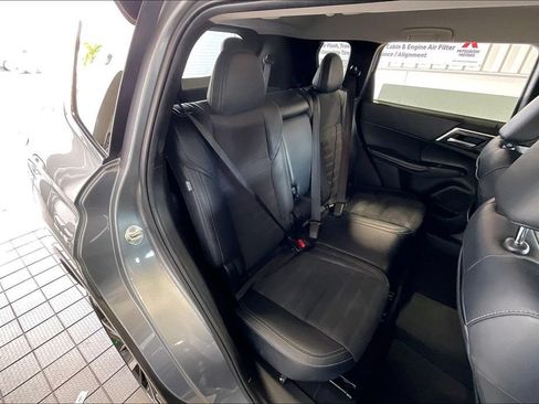 Used 2024 Mitsubishi Outlander SE FWD image 15