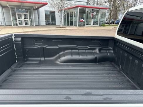 Used 2022 Nissan Frontier S image 25