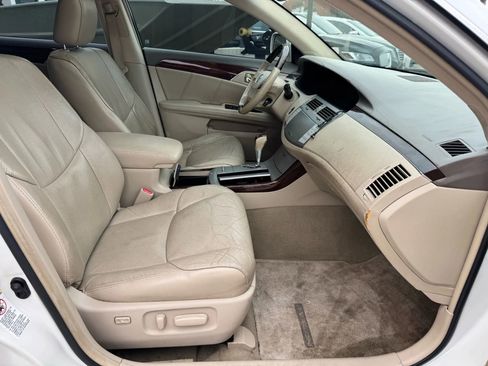 Used 2010 Toyota Avalon XL image 8