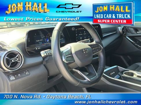 Used 2025 Chevrolet Equinox LT w/ Convenience Package II FWD image 20