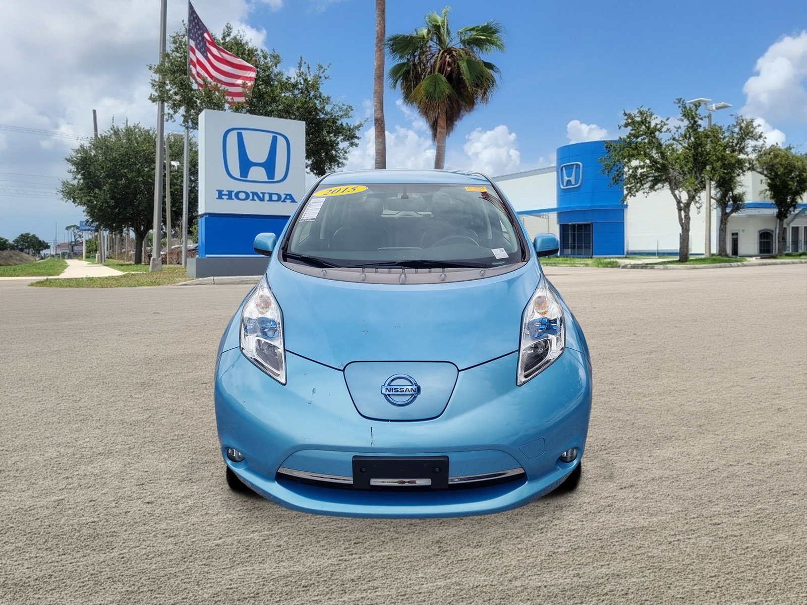 Used 2015 Nissan Leaf SL FWD image 2