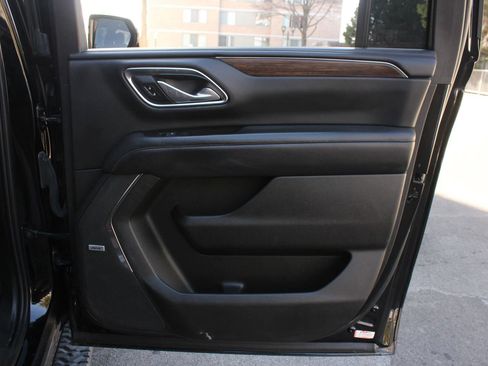 Used 2023 Chevrolet Suburban High Country AWD/4WD image 22