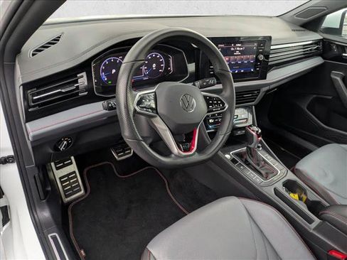 Used 2025 Volkswagen Jetta GLI Autobahn image 8