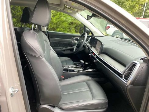 Used 2025 Kia Sorento SX AWD/4WD image 36