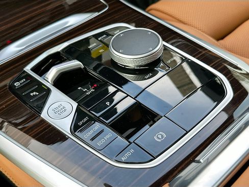 New 2026 BMW X5 sDrive40i w/ M Sport Package image 14