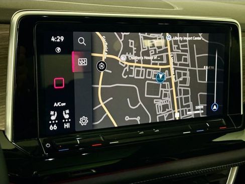 Used 2025 Volkswagen Atlas SEL image 31