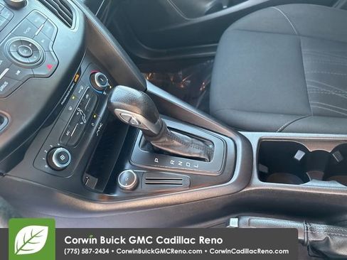 Used 2017 Ford Focus SE image 17