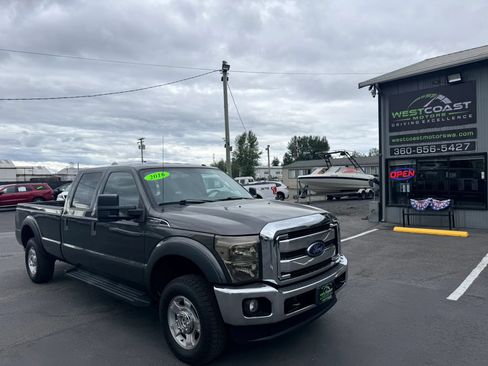 Used 2016 Ford F250 XLT w/ XLT Value Package AWD/4WD image 2