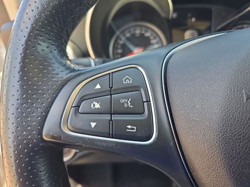 Used 2018 Mercedes-Benz C 300 Sedan image 23
