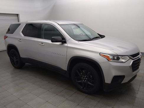 Used 2020 Chevrolet Traverse LS FWD image 11