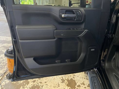 Used 2022 GMC Sierra 2500 AT4 w/ AT4 Premium Plus Package AWD/4WD image 15