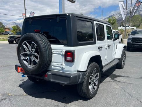 Used 2024 Jeep Wrangler Unlimited AWD/4WD image 9