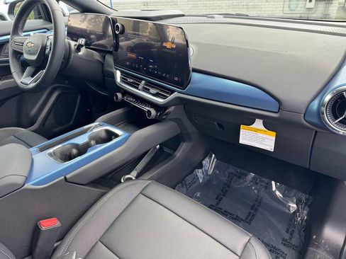 New 2026 Chevrolet Equinox EV LT w/ Convenience Package II FWD image 7