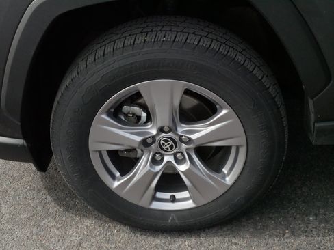 Certified 2024 Toyota RAV4 XLE w/ Convenience Package AWD/4WD image 15