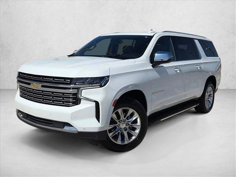 Used 2023 Chevrolet Suburban Premier image 1