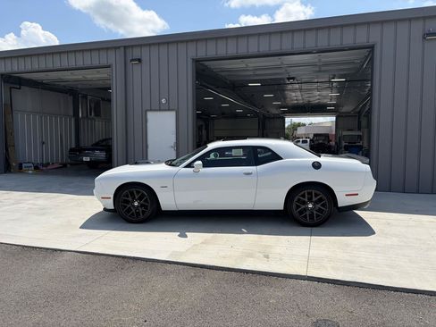 Used 2016 Dodge Challenger R/T Plus RWD image 2