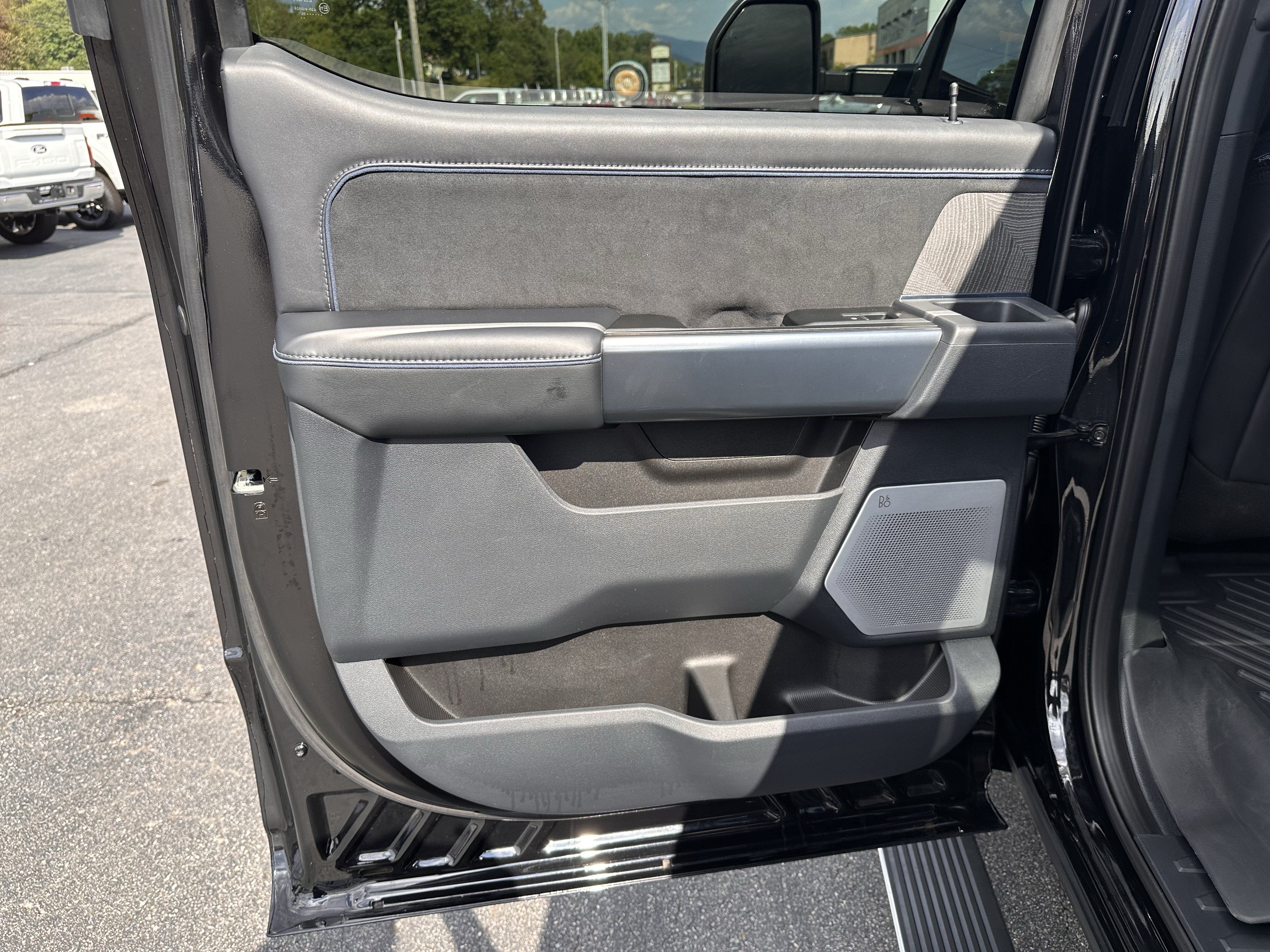 Certified 2025 Ford F250 Platinum AWD/4WD image 14