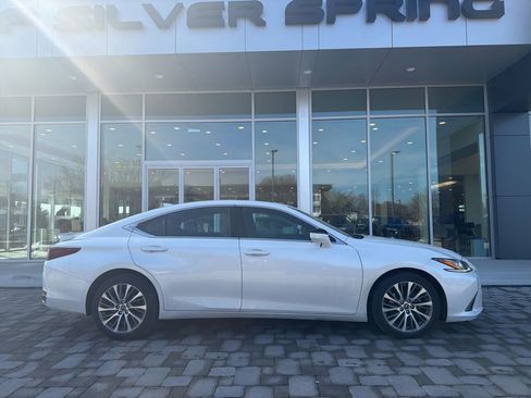 Certified 2021 Lexus ES 250 w/ Premium Package image 5