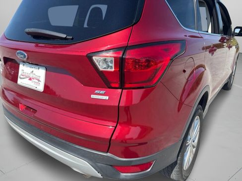 Used 2019 Ford Escape SE FWD image 34