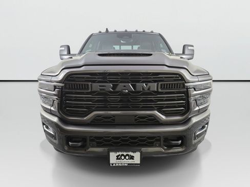 Used 2025 RAM 3500 Laramie AWD/4WD image 8