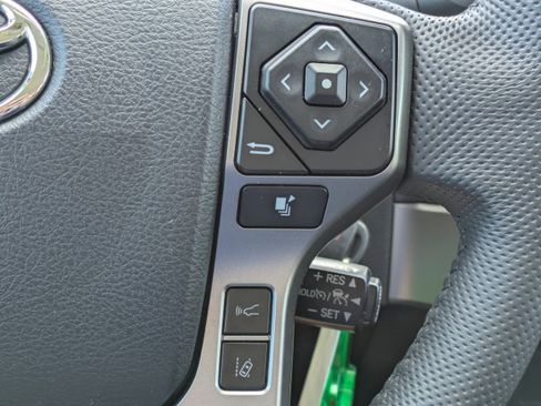 Used 2020 Toyota Tacoma SR5 RWD image 23