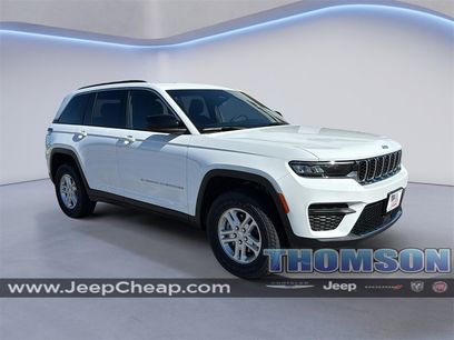New 2025 Jeep Grand Cherokee Laredo w/ Trailer Tow Package