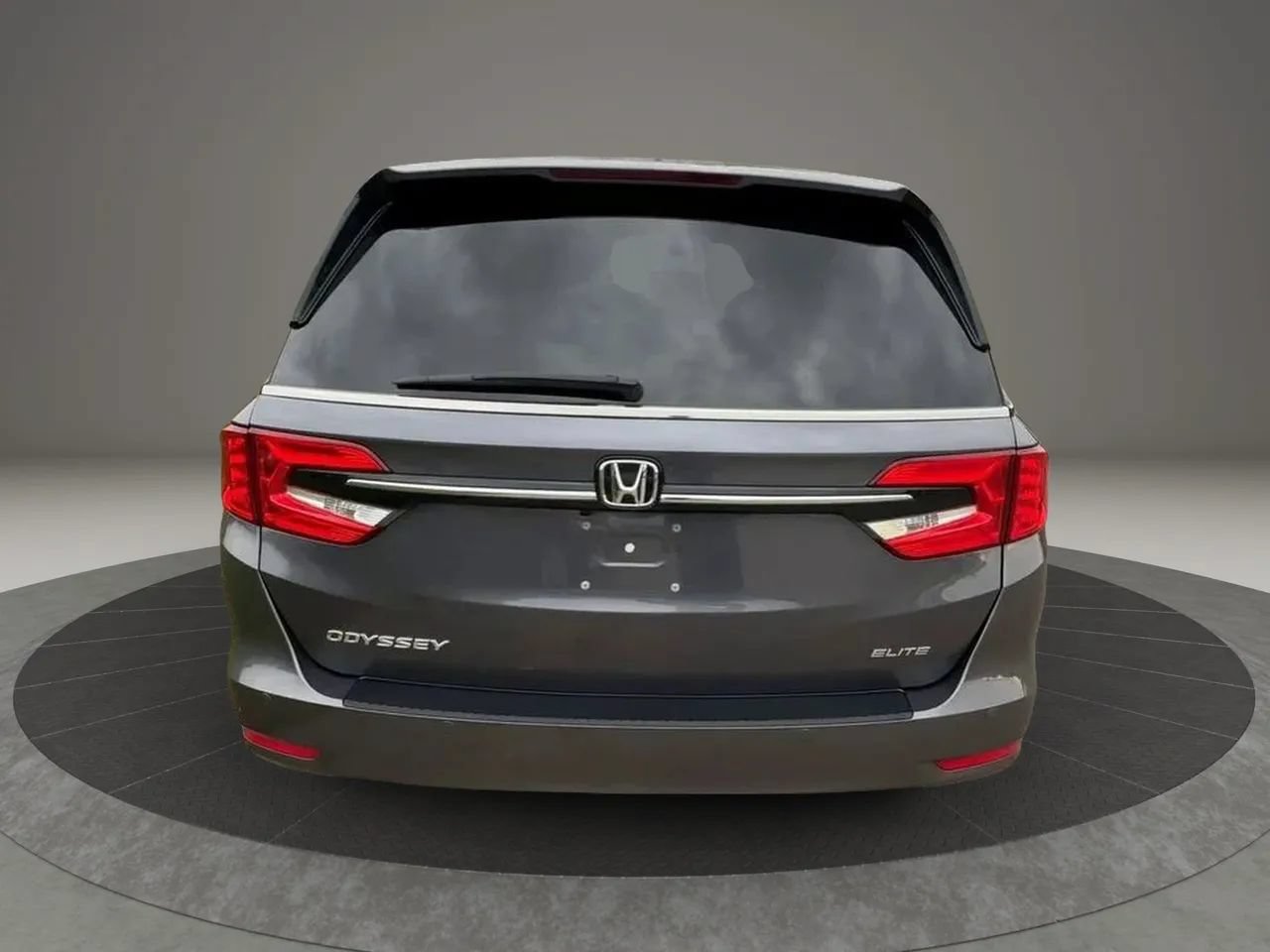 Used 2024 Honda Odyssey Elite image 5