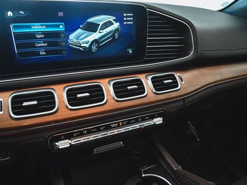 Used 2022 Mercedes-Benz GLE 450 4MATIC image 17