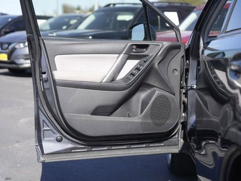 Used 2016 Subaru Forester 2.5i Premium image 30