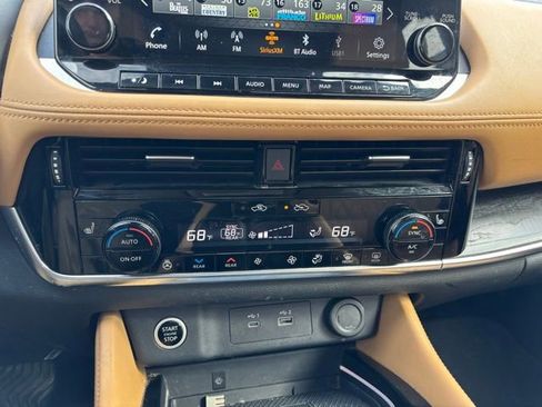 Used 2022 Nissan Rogue Platinum w/ Head-Up Display Package image 18